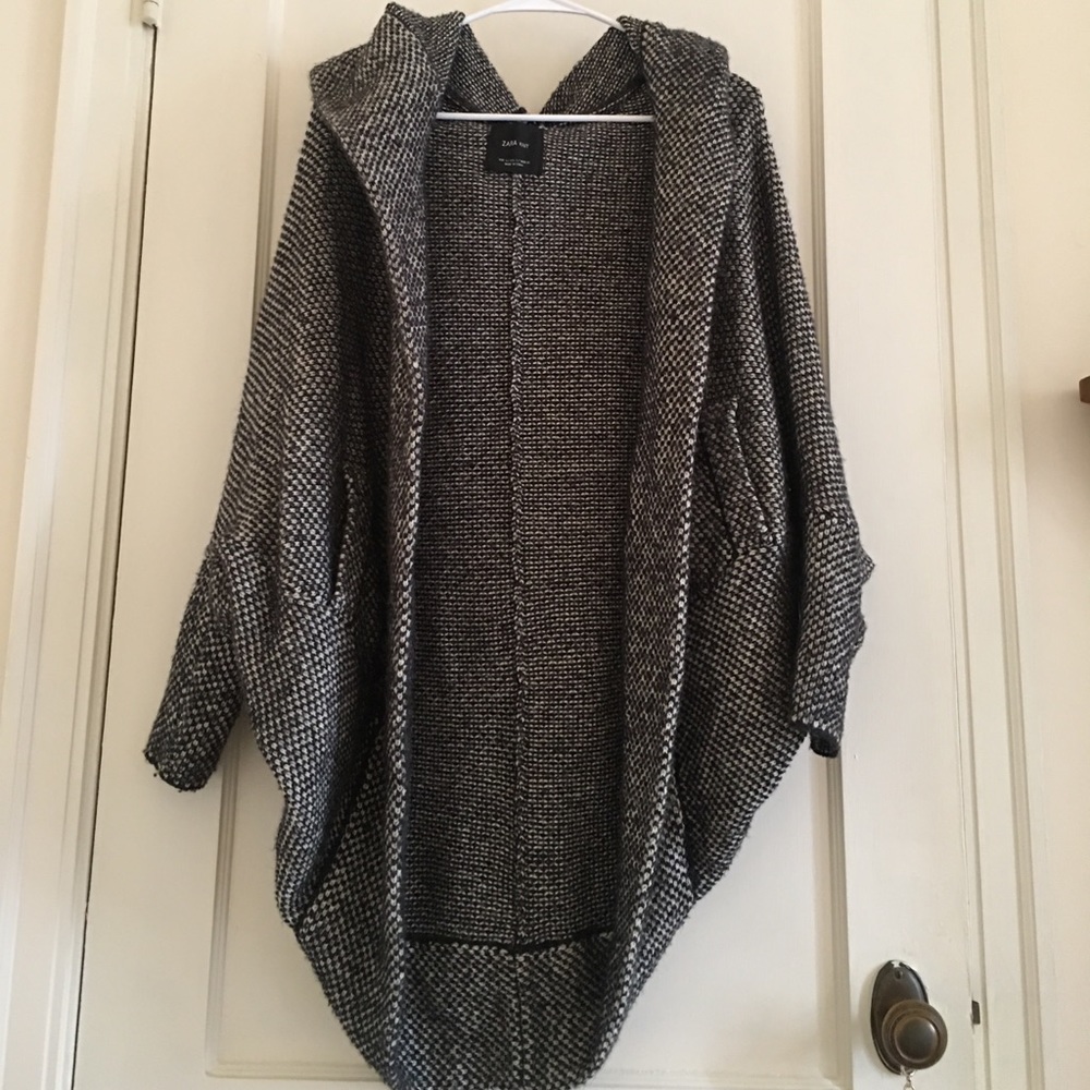 zara black and white knit cocoon cardigan